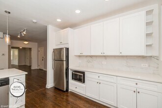 2611 N Fairfield Ave in Chicago, IL - Building Photo - Building Photo