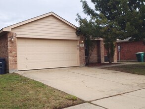 3465 Hidden Canyon Rd in Roanoke, TX - Building Photo - Building Photo