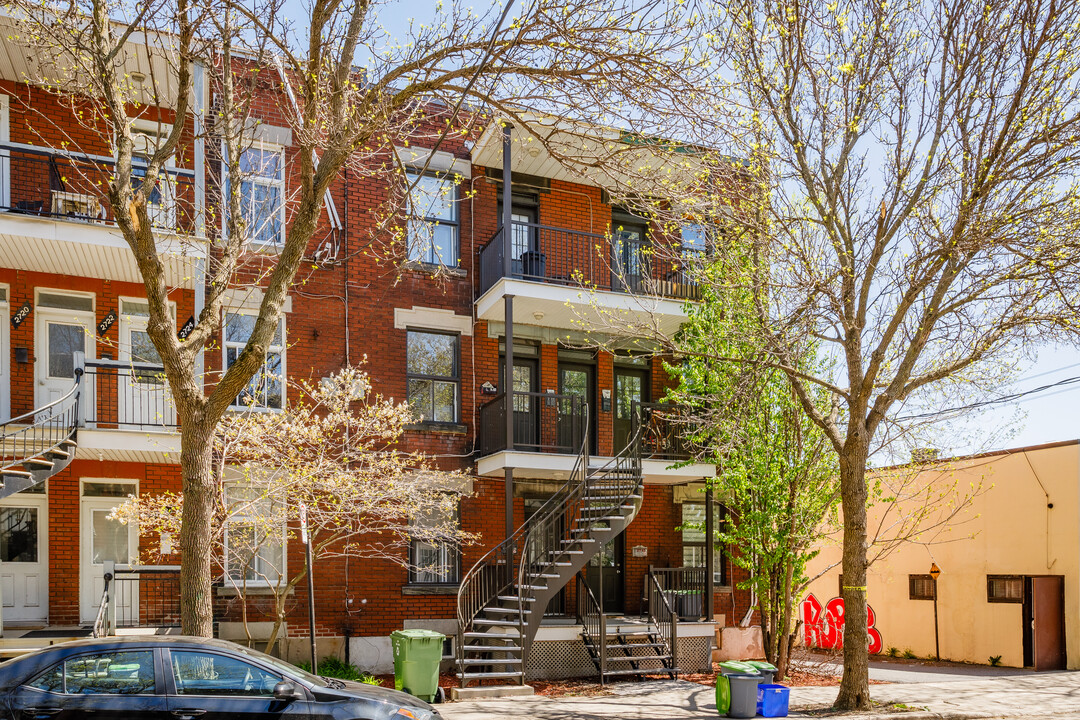 2740 De Rozel Rue in Montréal, QC - Building Photo