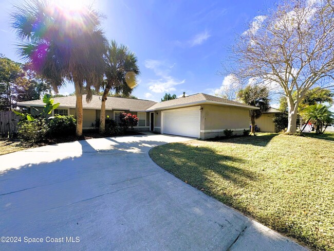 1095 Woodsmere Pkwy in Rockledge, FL - Building Photo - Building Photo