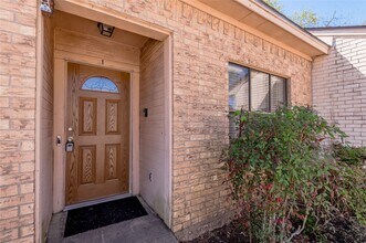 1401 Ave O in Huntsville, TX - Building Photo - Building Photo