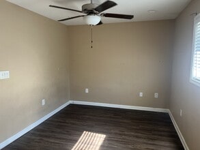 3751 M.L.K. Jr Dr SW in Atlanta, GA - Building Photo - Building Photo