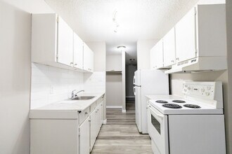 Gateway Manor Apartments in Prince George, BC - Building Photo - Building Photo