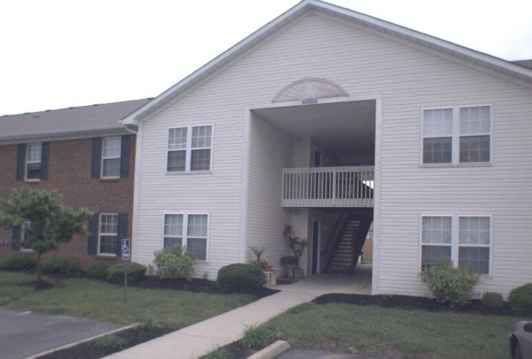 Albany Club Condominiums in Columbus, OH - Building Photo