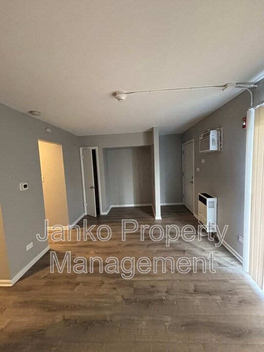3353 Commercial Ave in South Chicago Heights, IL - Building Photo