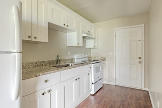 Azul Door Apartments in Forest Park, GA - Foto de edificio - Interior Photo