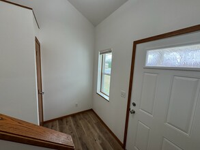 648 S Burr Oak Ave, Unit 652 South Burr Oak Avenue in Oregon, WI - Foto de edificio - Building Photo