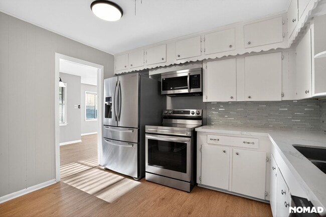 210 Mize St in Huntsville, TX - Foto de edificio - Building Photo