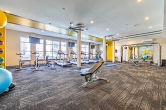 Academy on Fourth in Newport, KY - Foto de edificio - Interior Photo