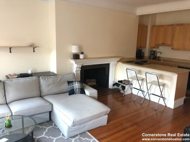 591 Beacon St, Unit 5 in Boston, MA - Foto de edificio - Building Photo