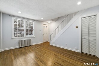 28 Garden Dr in Manchester, CT - Building Photo - Building Photo