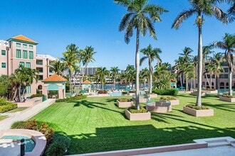100 SE 5th Ave in Boca Raton, FL - Building Photo - Building Photo