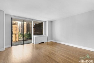 330 E 39th St in New York, NY - Building Photo - Building Photo