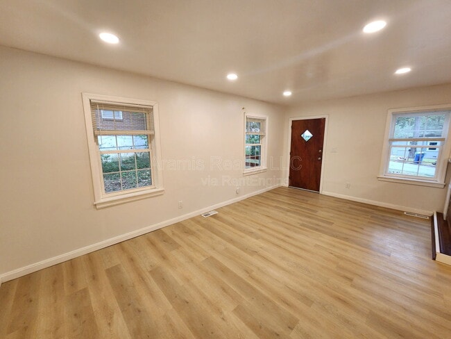 2281 Polar Rock Ave SW in Atlanta, GA - Building Photo - Building Photo