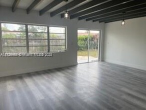 9635 SW 45th Terrace in Miami, FL - Building Photo - Building Photo