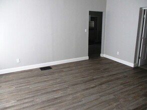 1410 N Lee St in Bloomington, IL - Building Photo - Building Photo