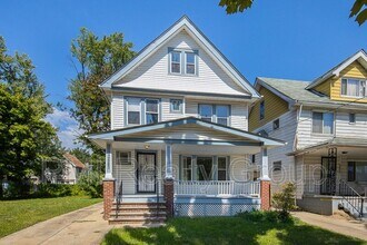 12203 Castlewood Ave in Cleveland, OH - Building Photo - Building Photo
