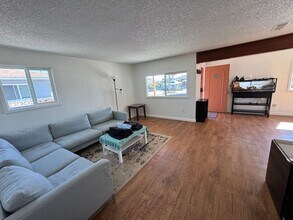 4301 160th St in Lawndale, CA - Building Photo - Building Photo
