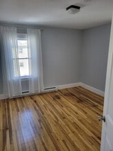 28 Graham St, Unit 2R in Leominster, MA - Foto de edificio - Building Photo