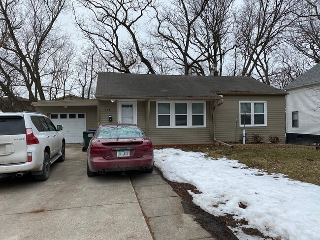 property at 609 S Lucas St