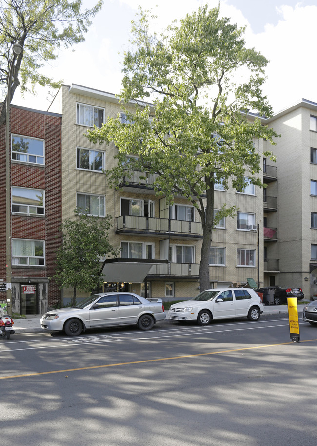 3385 Édouard-Montpetit