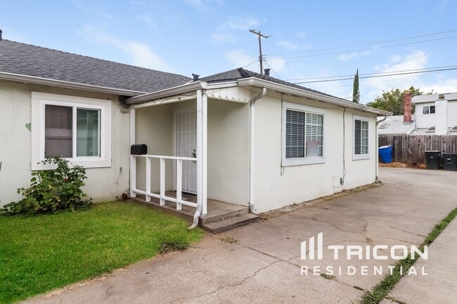 property at 5206 Standish Rd