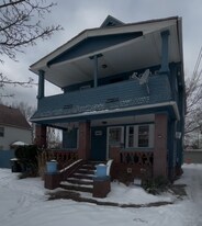 11907 Continental Ave in Cleveland, OH - Building Photo