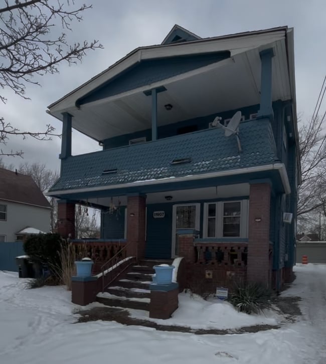 11907 Continental Ave