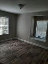 425 Connell Rd in Vidor, TX - Building Photo - Building Photo