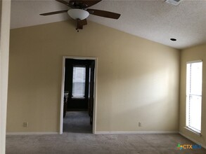 6514 Wolfcreek Pass in Austin, TX - Building Photo - Building Photo