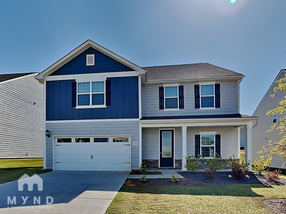 120 Milliner Dr in Troutman, NC - Building Photo