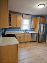 12 Hall St in Quincy, MA - Building Photo - Building Photo