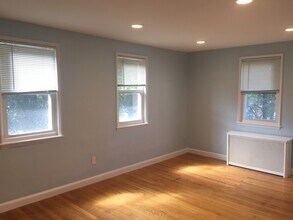 51 Newman Rd, Unit 3 in Malden, MA - Foto de edificio - Building Photo