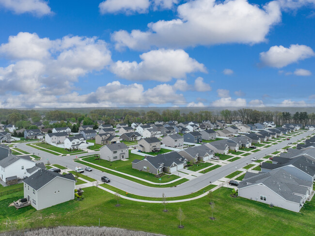 Olthof Homes Springdale in Chesterton, IN - Foto de edificio - Building Photo