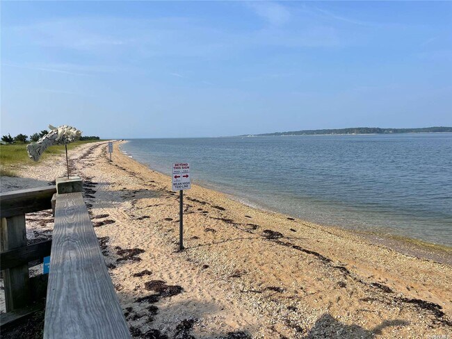 26 Ole Buck Run in Shelter Island, NY - Foto de edificio - Building Photo