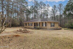 1496 Wesleyan Dr in Macon, GA - Building Photo