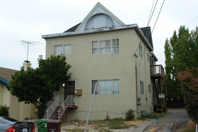 956 Apgar St in Oakland, CA - Foto de edificio - Building Photo