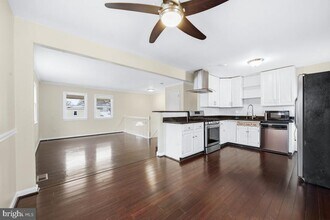 8519 Locust Grove Dr in Laurel, MD - Building Photo - Building Photo