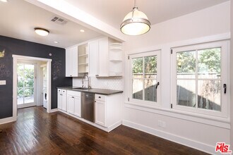 1109 Arizona Ave in Santa Monica, CA - Building Photo - Building Photo