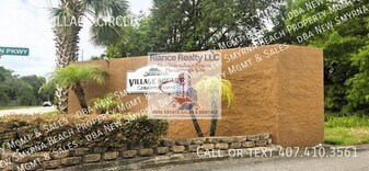 5900 Village Cir N in Orlando, FL - Building Photo