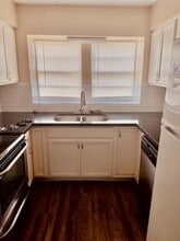 14 Richards Courts in La Marque, TX - Building Photo - Building Photo