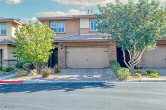 5670 Granollers Dr in Las Vegas, NV - Building Photo - Building Photo