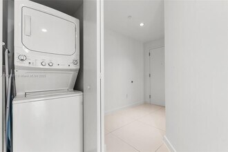 501 NE 31st St, Unit # 3806 in Miami, FL - Building Photo - Building Photo
