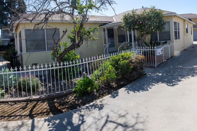 property at 829-831 S 2nd St