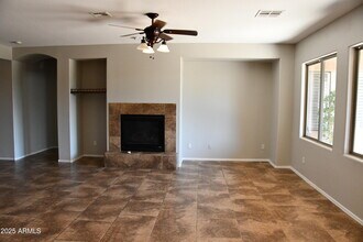 2219 W Spur Dr in Phoenix, AZ - Building Photo - Building Photo