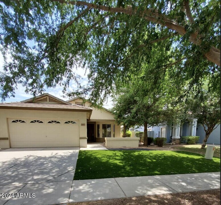 3497 E Bruce Ave in Gilbert, AZ - Building Photo