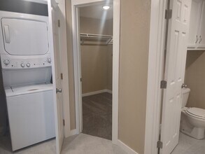 113 NW Main St, Unit 1 in Ennis, TX - Foto de edificio - Building Photo