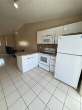 7603 W 29th Ln in Hialeah, FL - Building Photo - Building Photo