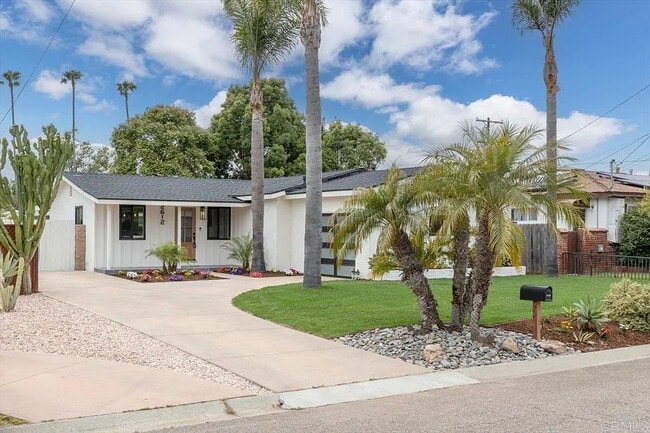 2612 Davis Ave in Carlsbad, CA - Building Photo - Building Photo