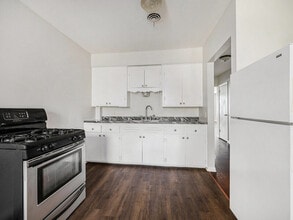 2422-1/2 S 16th St in Omaha, NE - Building Photo - Building Photo